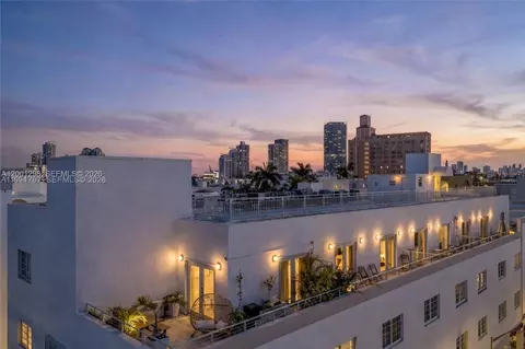 865 Collins Ave #307, Miami Beach, FL 33139