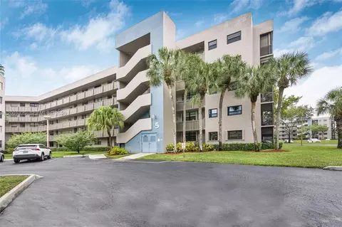 1001 Colony Point Cir #503, Pembroke Pines, FL 33026