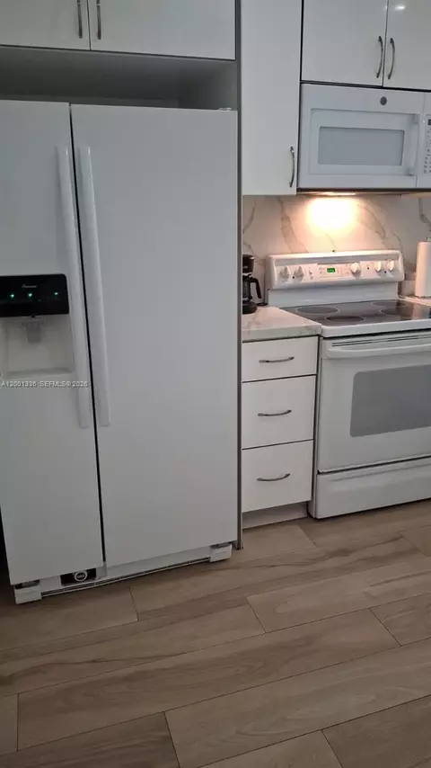Kitchen - Undisclosed, Hialeah, FL 33016 photo 4 of 6
