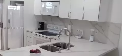 Kitchen - Undisclosed, Hialeah, FL 33016 photo 2 of 6