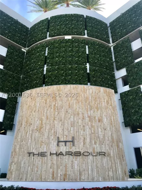 16385 Biscayne Blvd #1902, North Miami Beach, FL 33160