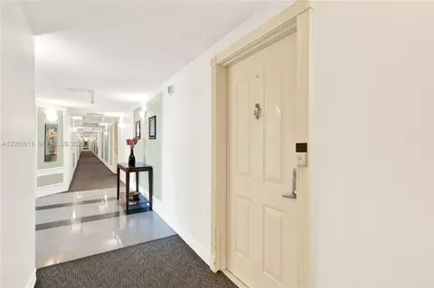 5077 NW 7th St #508, Miami, FL 33126