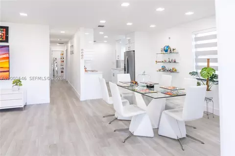 308 NW 2nd Ave, Hallandale Beach, FL 33009