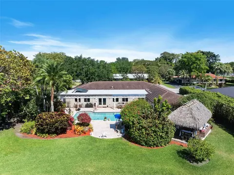 10740 SW 74th Ct, Pinecrest, FL 33156