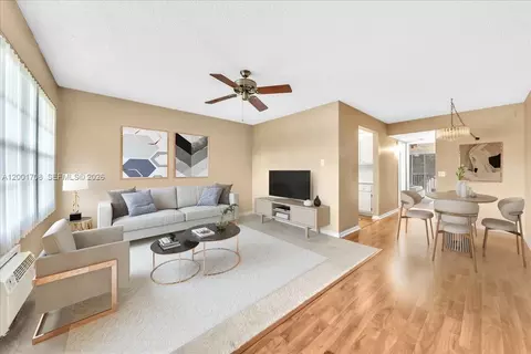 13500 SW 1st St #307U, Pembroke Pines, FL 33027