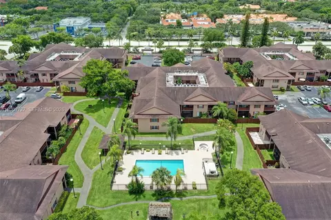 11207 SW 88th St #217A, Miami, FL 33176