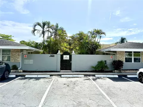 924 NE 17th Ter #1, Fort Lauderdale, FL 33304