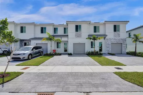 732 SE 13th Ct #732, Homestead, FL 33034