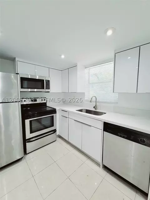 9375 Fontainebleau Blvd #L107, Miami, FL 33172