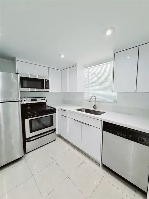 9375 Fontainebleau Blvd #L107, Miami, FL 33172