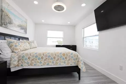 Bedroom - 20 Eagle Dr, Key Largo, FL 33037 photo 2 of 4