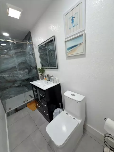 Bath - 20 Eagle Dr, Key Largo, FL 33037 photo 1 of 1
