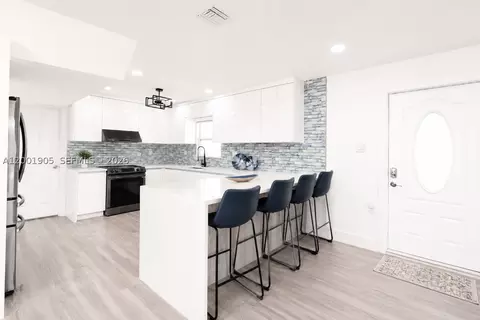 Kitchen - 20 Eagle Dr, Key Largo, FL 33037 photo 3 of 3