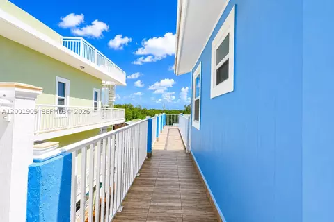 Entry Way - 20 Eagle Dr, Key Largo, FL 33037 photo 2 of 4