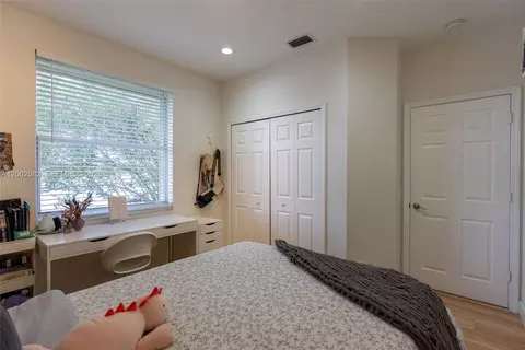 Bedroom - 2557 Jardin Ter, Weston, FL 33327 photo 5 of 14