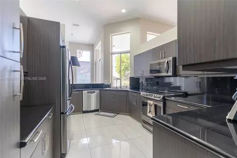 Kitchen - 2557 Jardin Ter, Weston, FL 33327 photo 2 of 3