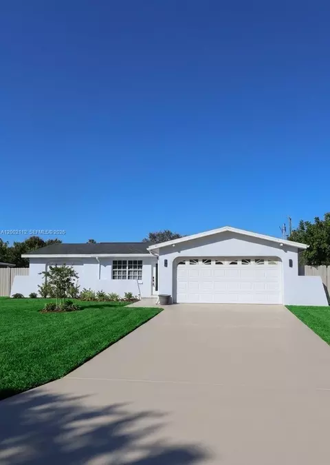 1206 SE 23rd Pl, Cape Coral, FL 33990