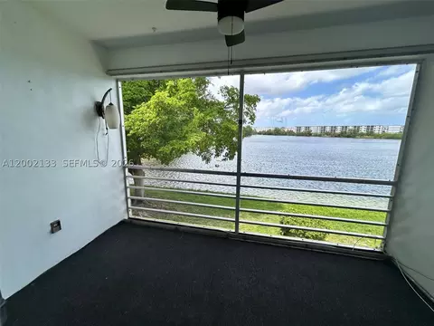 245 NE 191st St #3017, Miami, FL 33179