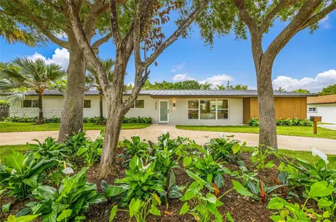 8230 SW 150th Dr, Palmetto Bay, FL 33158