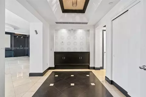 21050 Point Pl #403, Aventura, FL 33180
