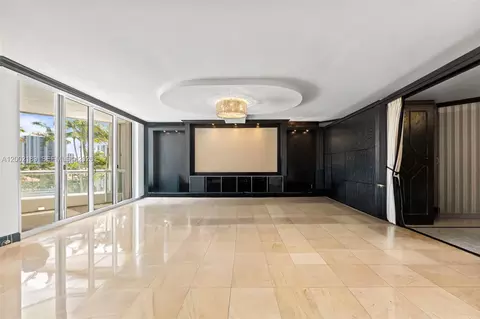 21050 Point Pl #403, Aventura, FL 33180
