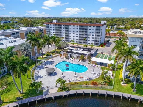 3050 NE 16th Ave #605, Oakland Park, FL 33334
