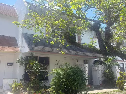 1318 Silverado Dr, North Lauderdale, FL 33068