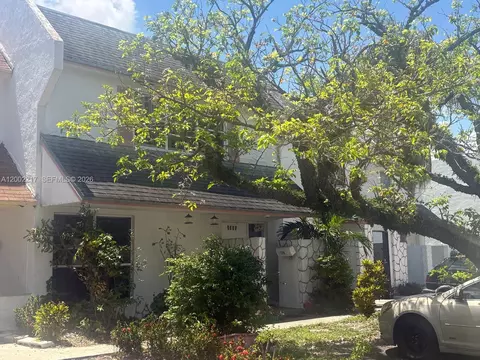 1318 Silverado Dr, North Lauderdale, FL 33068 photo 3