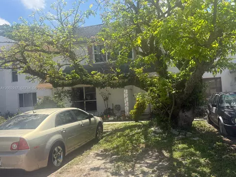 1318 Silverado Dr, North Lauderdale, FL 33068 photo 5