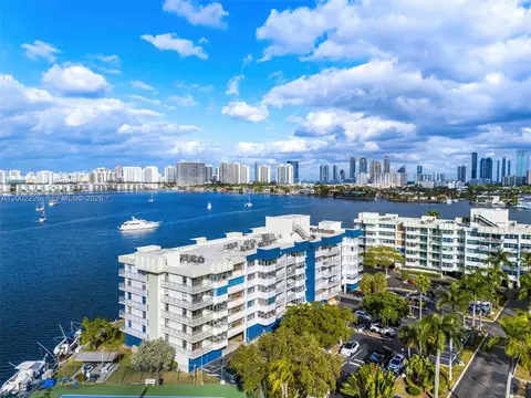 16546 NE 26th Ave #3J, North Miami Beach, FL 33160