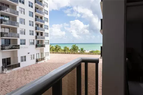 6039 Collins Ave #412, Miami Beach, FL 33140