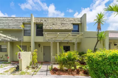 20509 NW 15 Ave #5-2, Miami Gardens, FL 33169