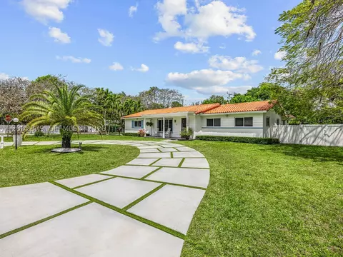 7495 SW 73rd Ter, Miami, FL 33143