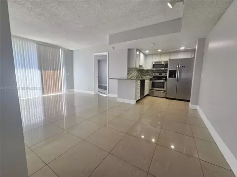734 Executive Center Dr #12, West Palm Beach, FL 33401