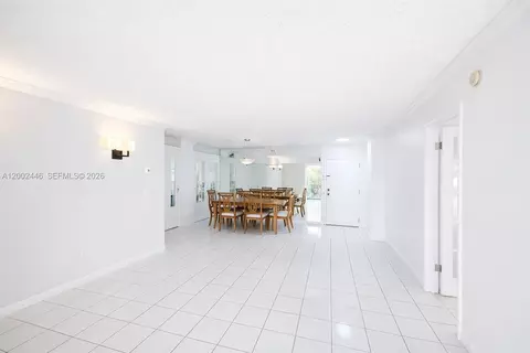 77 Crandon Blvd #3C, Key Biscayne, FL 33149
