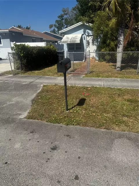 4209 SW 20th St, West Park, FL 33023
