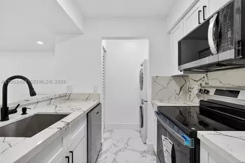 1227 SW 46th Ave #314, Pompano Beach, FL 33069