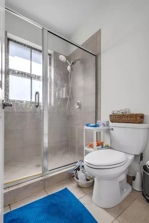 Bath - 10371 W 32nd Ln, Hialeah, FL 33018 photo 1 of 1