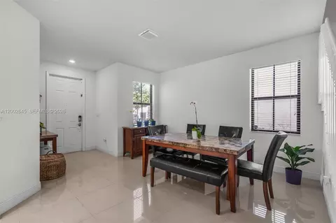 Entry Way - 10371 W 32nd Ln, Hialeah, FL 33018 photo 1 of 1