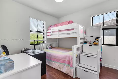 Bedroom - 10371 W 32nd Ln, Hialeah, FL 33018 photo 4 of 4