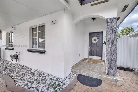 1381 W 30th St, Hialeah, FL 33012