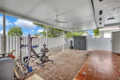 Exterior - 1381 W 30th St, Hialeah, FL 33012 photo 2 of 2
