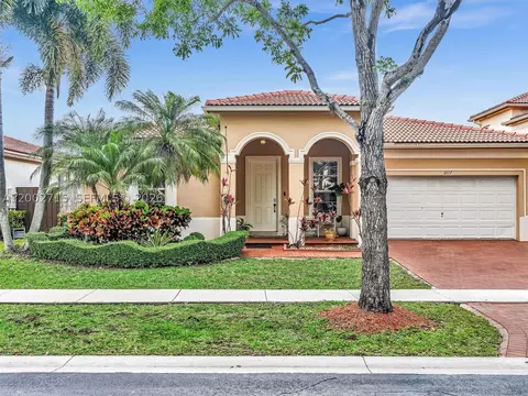 2117 NE 40th Rd, Homestead, FL 33033