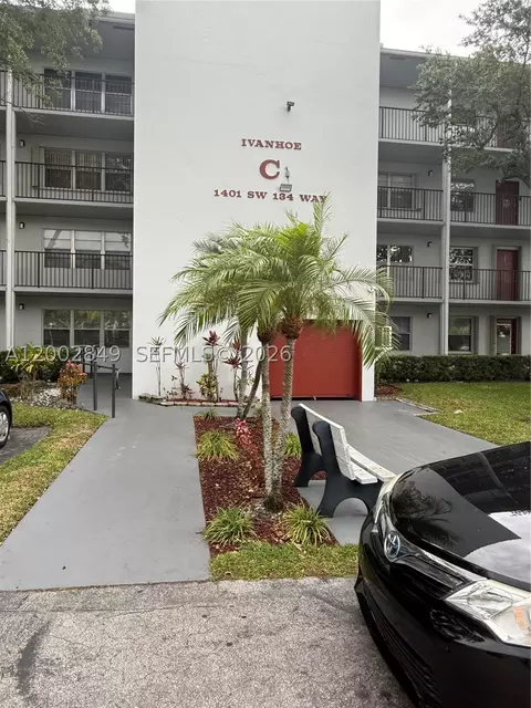1401 SW 134th Way #106C, Pembroke Pines, FL 33027