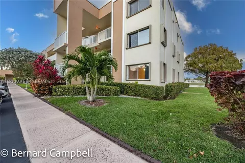 7264 S Devon Dr #112, Tamarac, FL 33321