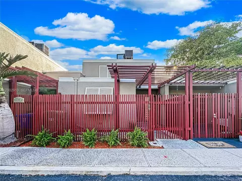 1180 Windward Dr, Pembroke Pines, FL 33026