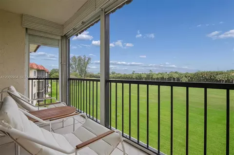 Undisclosed, Pembroke Pines, FL 33025