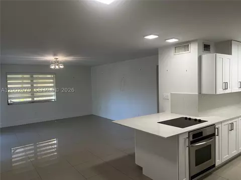 9350 SW 77th Ave #G1, Miami, FL 33156