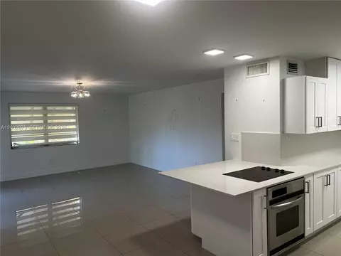 9350 SW 77th Ave #G1, Miami, FL 33156