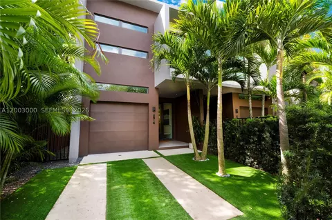 2916 Jackson Ave #2916, Coconut Grove, FL 33133